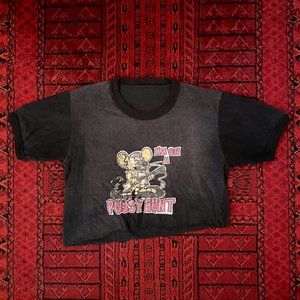 🌈Vintage "I'm on a Pussy Hunt" Crop Top🌈